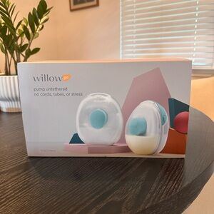 Willow Go wearable breast pump